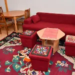 Ogorjelica Apartment *