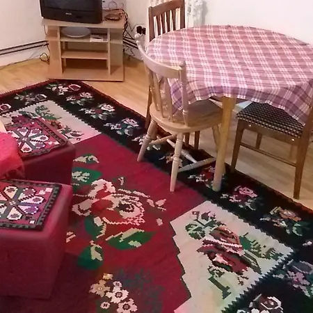 アパート Ogorjelica