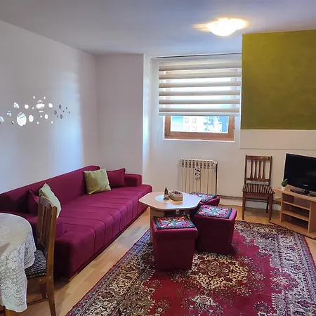 アパート Ogorjelica